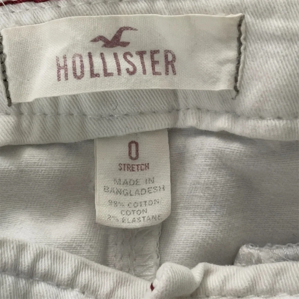 Hollister Women's Low Rise White Jean Shorts - Picture 5 of 12